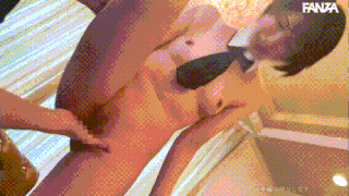 【東城ゆい】黒髪ショートのコンカフェ嬢、手マンで愛液おもらし→中出し許可♥【GIF】