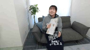 【桜庭ももな】色白美肌の小動物系巨乳美女が純粋童貞くんを優しく筆おろし【GIF】