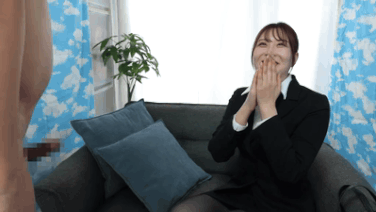 【斎木香住】可愛いルックスと弾力桃尻で童貞くんを中出し契約！営業ウーマンが魅せる騎乗位テクニック【GIF】