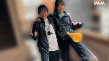 【北岡果林】雨の日は室内筋トレ乱交で下半身強化！女子マネ2人との密着プレイ【GIF】
