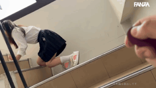 【松井日奈子】校内トイレでの禁断ハメ撮り！羞恥露出と潮吹き絶頂連発【GIF】
